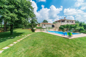 Villa Catarina with Beautiful and Spacious Garden and Pool